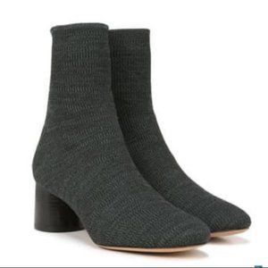 VINCE Green Tasha Rib Knit Stretch Heeled Pull On Sock Boots / Booties Womens 10